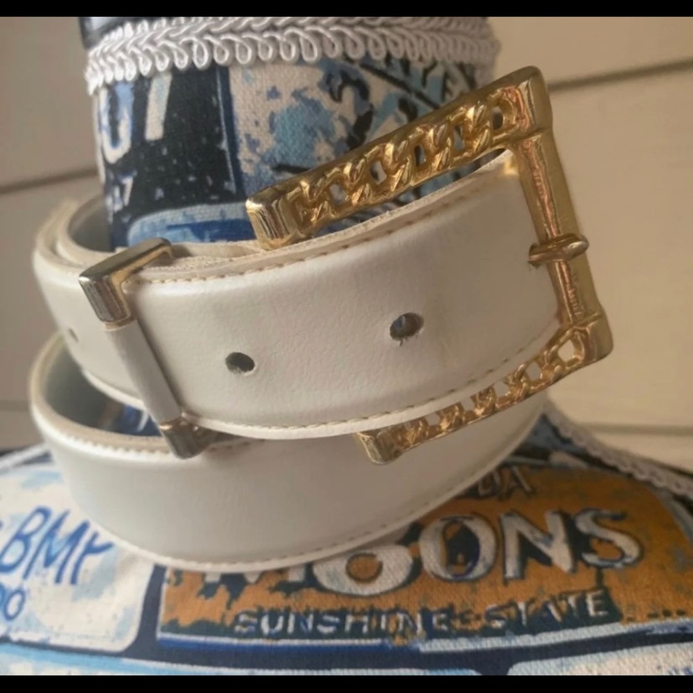 Leslie Fay White Leather Belt Vintage
